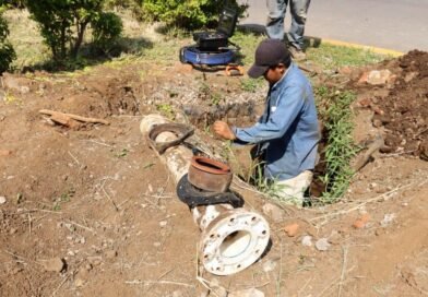 SAPAC TRABAJA PARA RESOLVER TAPONAMIENTOS EN LA RED DE AGUA POTABLE EN LA COLONIA REFORMA